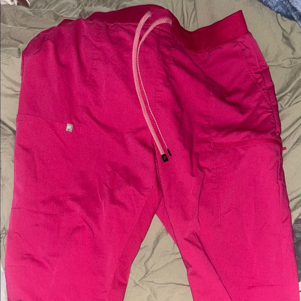 Fabletics raspberry pink Jogger scrubs